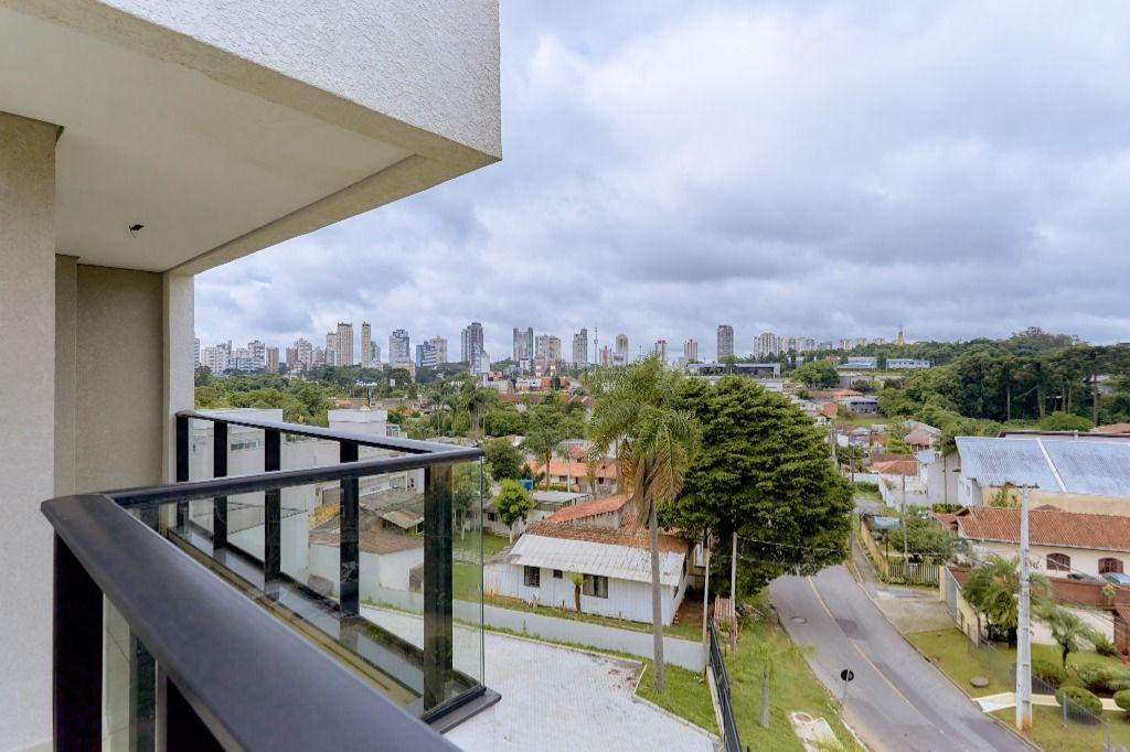 Sobrado em Curitiba - PR, no bairro Santo Inácio - Referência SO0056-CBF