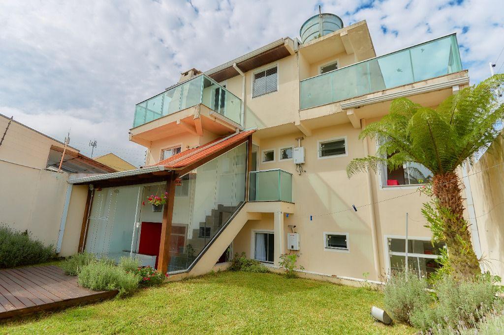 Sobrado em Curitiba - PR, no bairro Alto Boqueirão - Referência SO0059-CBF