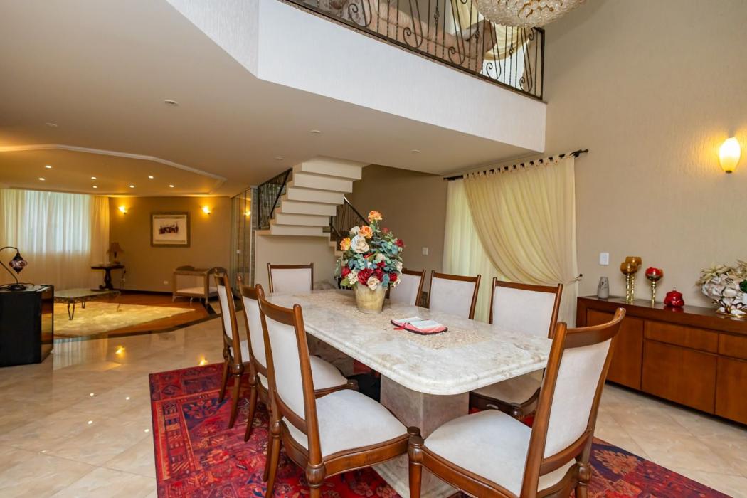 Sobrado em Curitiba - PR, no bairro Boa Vista - Referência SO0060-ARBQ