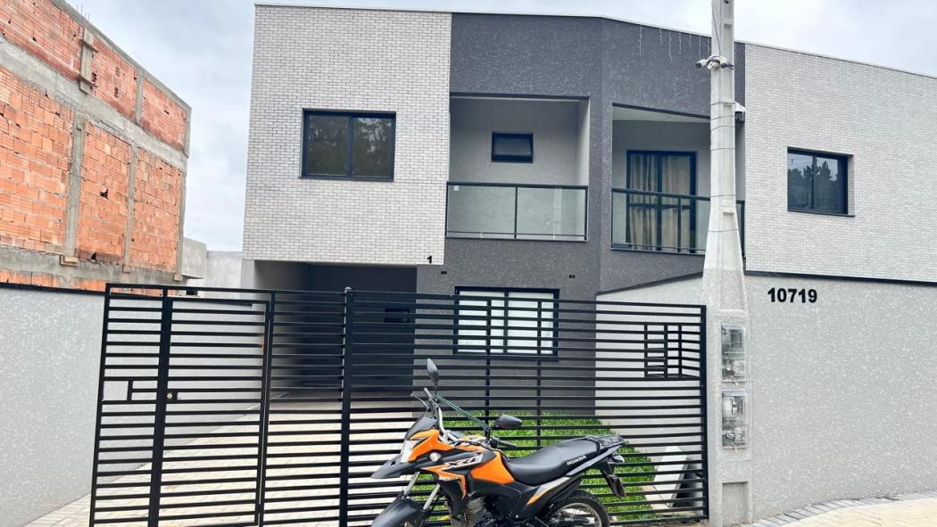 Sobrado em Curitiba - PR, no bairro Barreirinha - Referência SO0061-LU0E