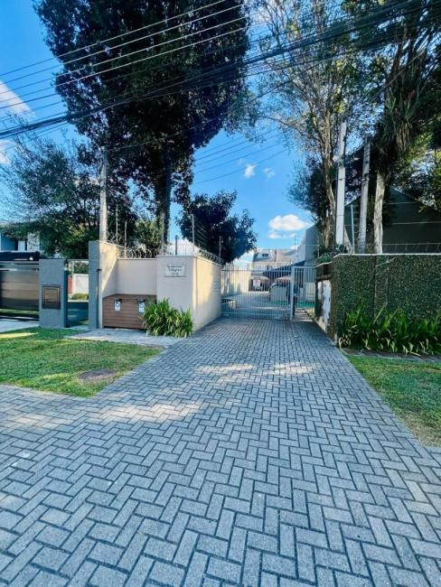 Sobrado em Curitiba - PR, no bairro Boqueirão - Referência SO0074-ARBQ