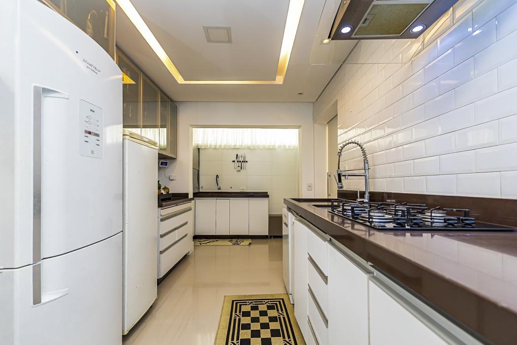 Casa à venda em Hauer, Curitiba — Fava Imóveis