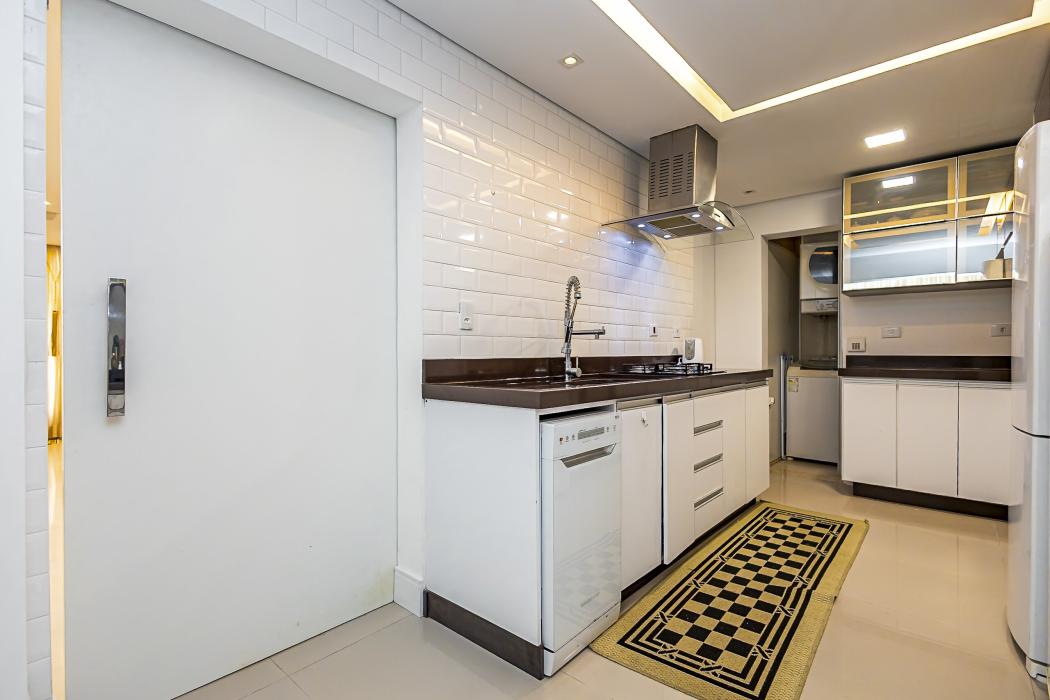 Casa à venda em Hauer, Curitiba — Fava Imóveis