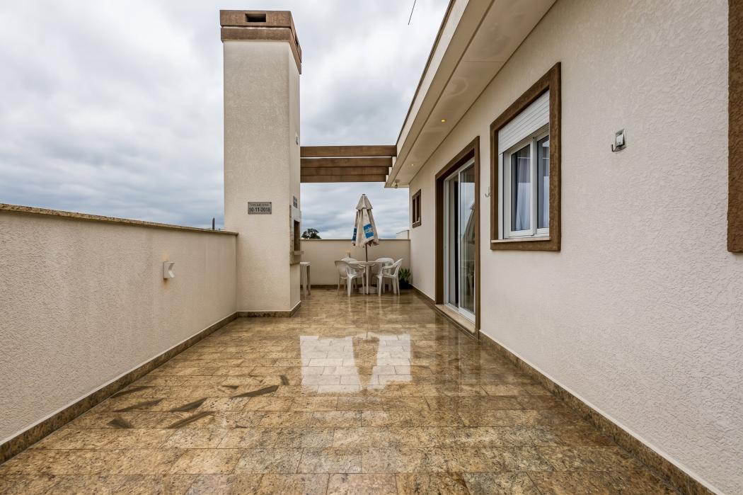 Casa à venda em Hauer, Curitiba — Fava Imóveis