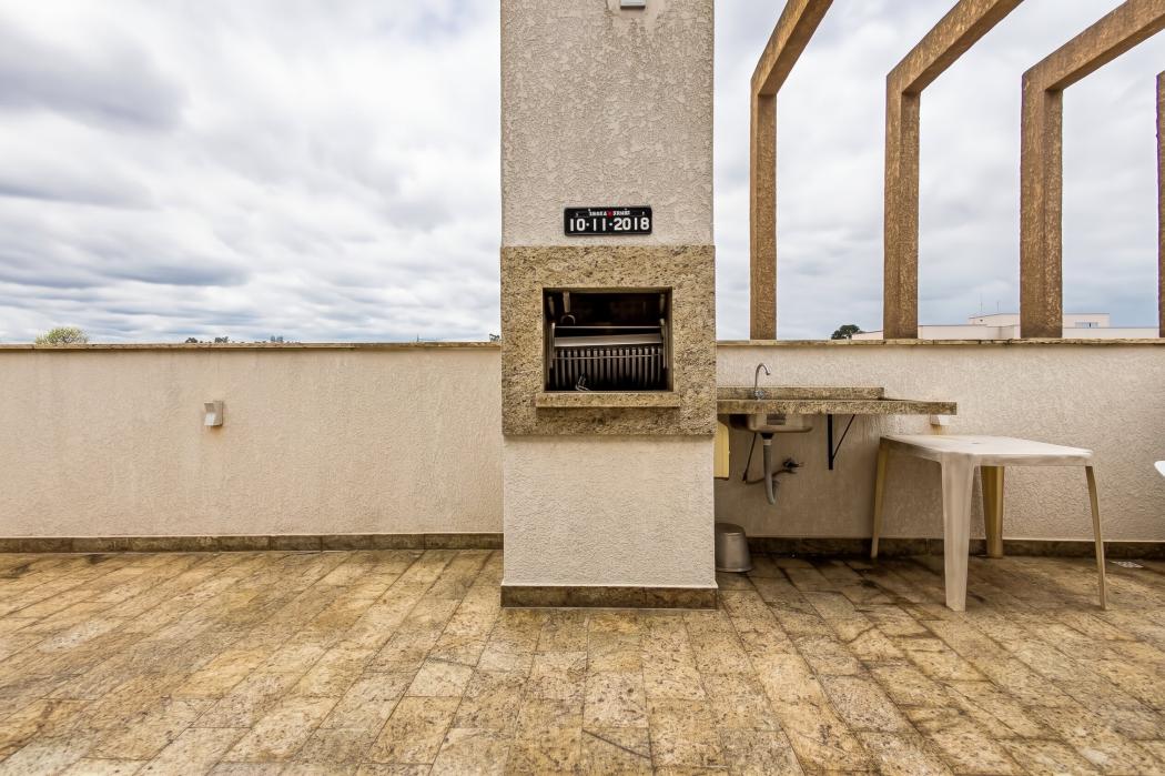 Casa à venda em Hauer, Curitiba — Fava Imóveis