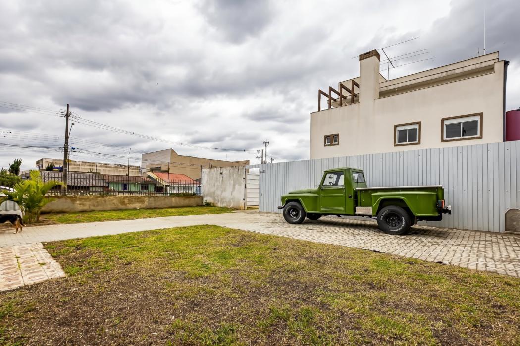Casa à venda em Hauer, Curitiba — Fava Imóveis