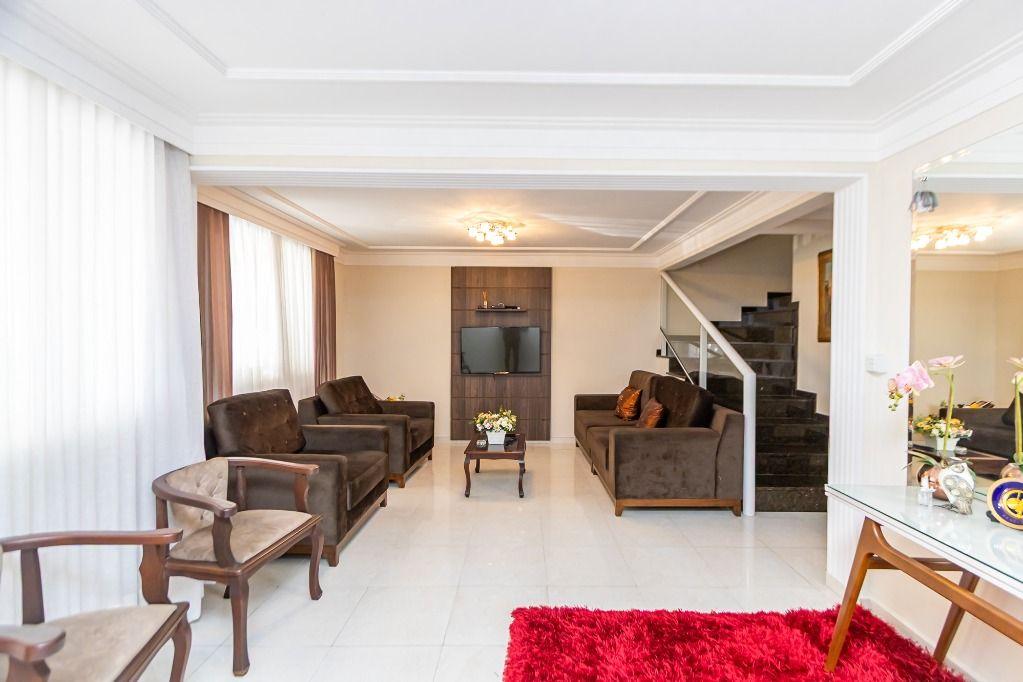 Sobrado em Curitiba - PR, no bairro Jardim das Américas - Referência SO0109-VYPB