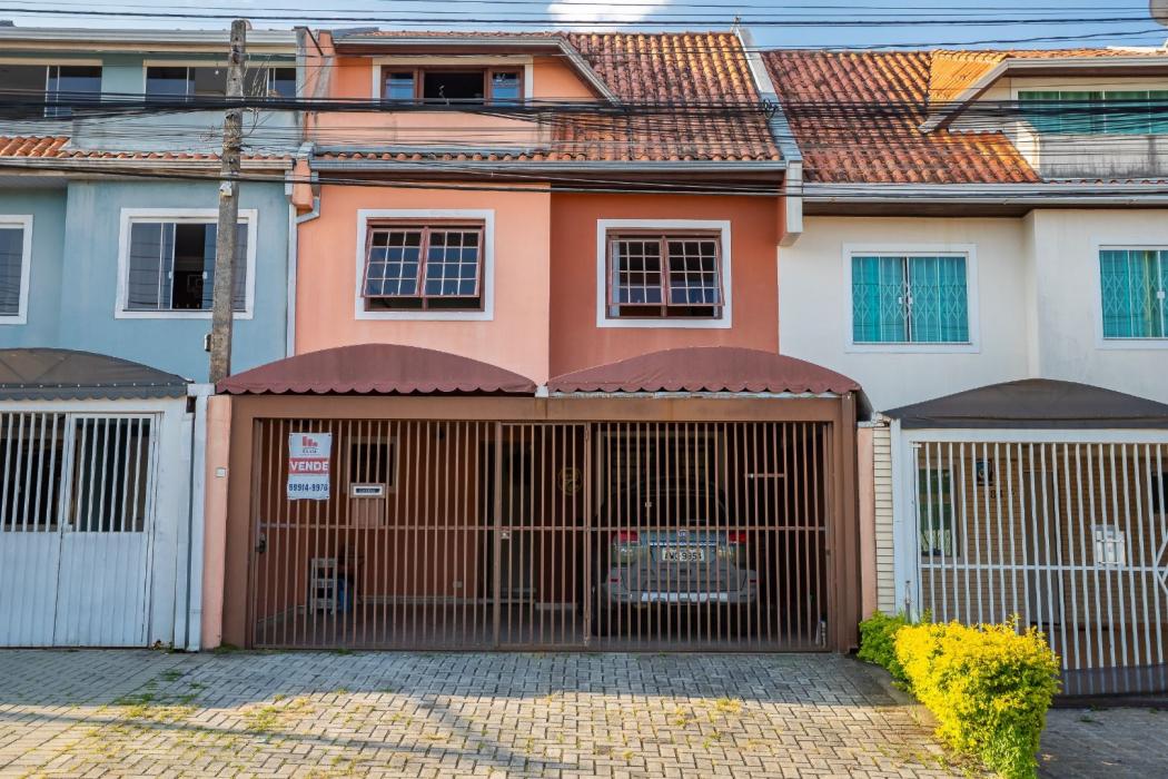 Sobrado à venda com 3 quartos, 124m² - Novo Mundo,Curitiba 