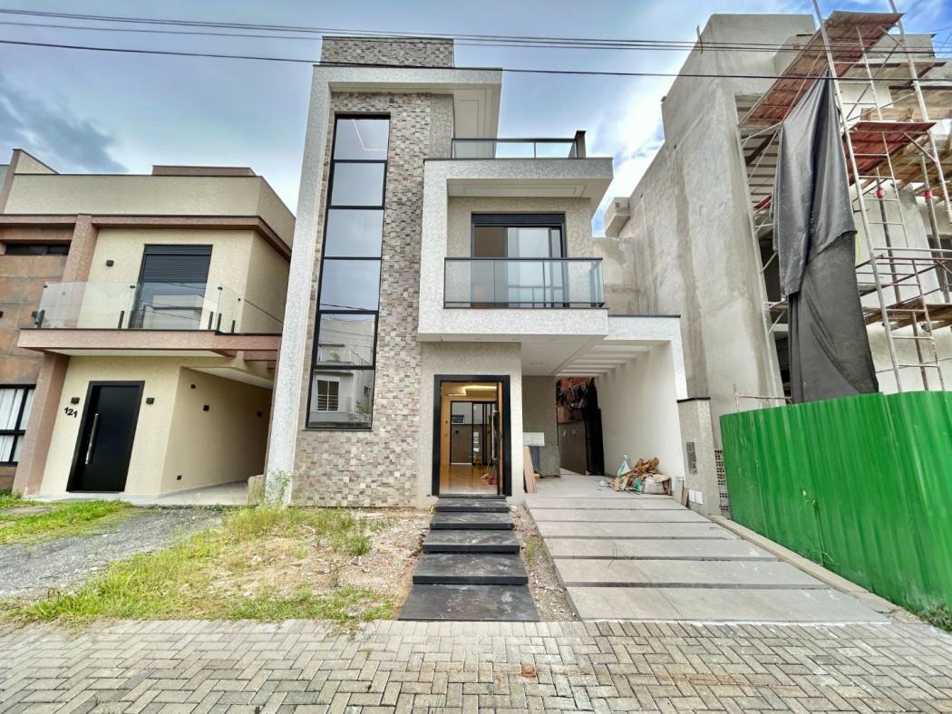 Sobrado em Curitiba - PR, no bairro Umbará - Referência SO0137-DOWQ