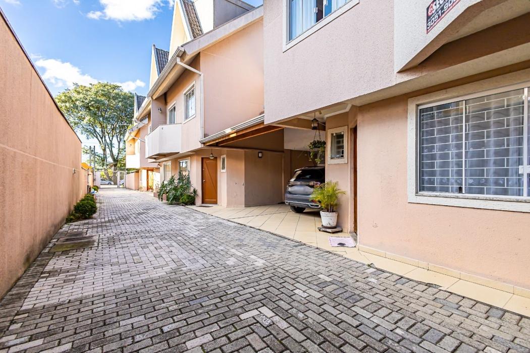 - Sobrado com 3 dormitórios à venda, 152 m² por R$ 990.000,00 - Capão da Imbuia - Curitiba/PR