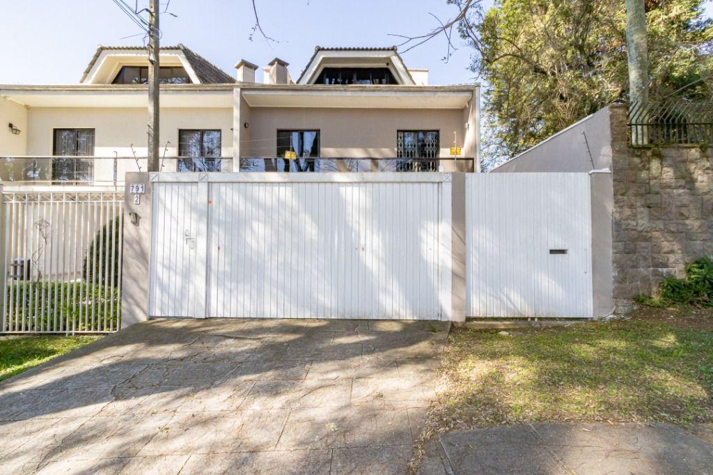  - Sobrado com 3 dormitórios à venda, 330 m² por R$ 1.495.000,00 - Água Verde - Curitiba/PR