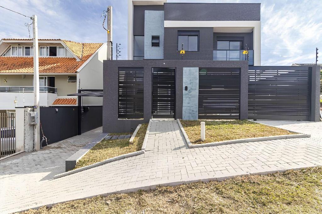 Sobrado em Curitiba - PR, no bairro Jardim das Américas - Referência SO0210-NBBR