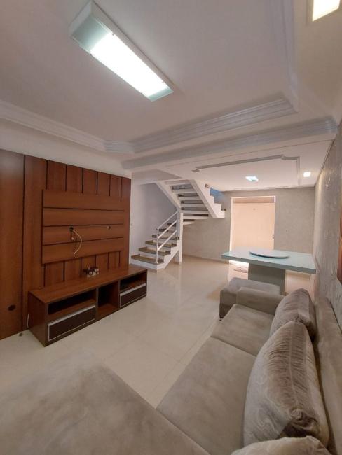  - Sobrado com 3 dormitórios para alugar, 135 m² por R$ 5.330,06/mês - Boqueirão - Curitiba/PR
