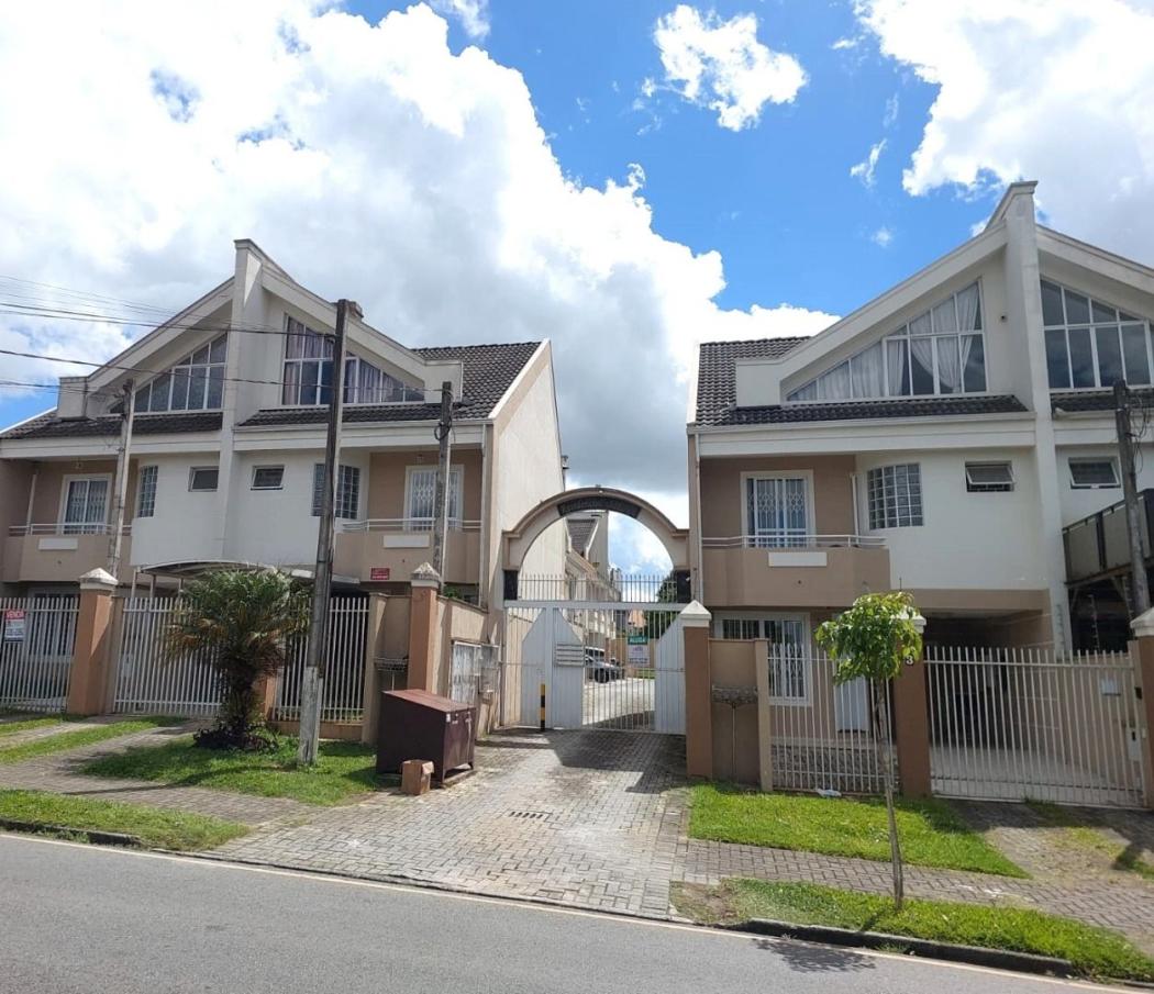 Sobrado com 3 dormitórios para alugar, 135 m² por R$ 5.330,06/mês - Boqueirão - Curitiba/PR - Voa Corretor - Site para corretores de imóveis