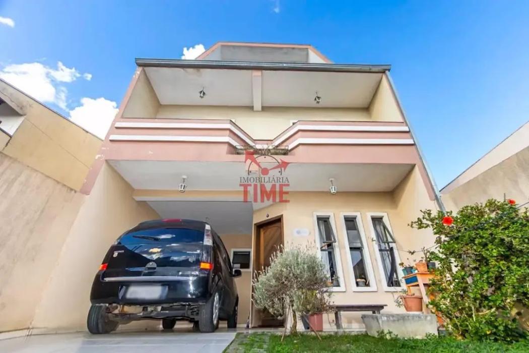 Sobrado à venda com 3 quartos, 146m² - Uberaba,Curitiba 