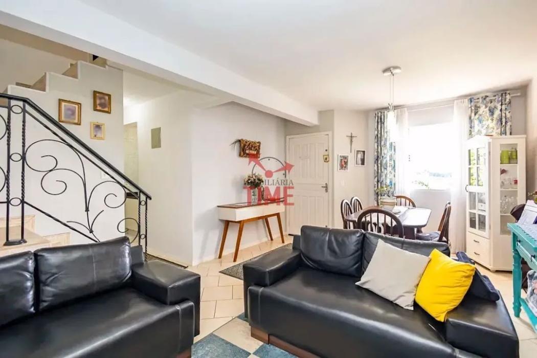 Sobrado à venda com 3 quartos, 120m² - Santa Cândida,Curitiba 