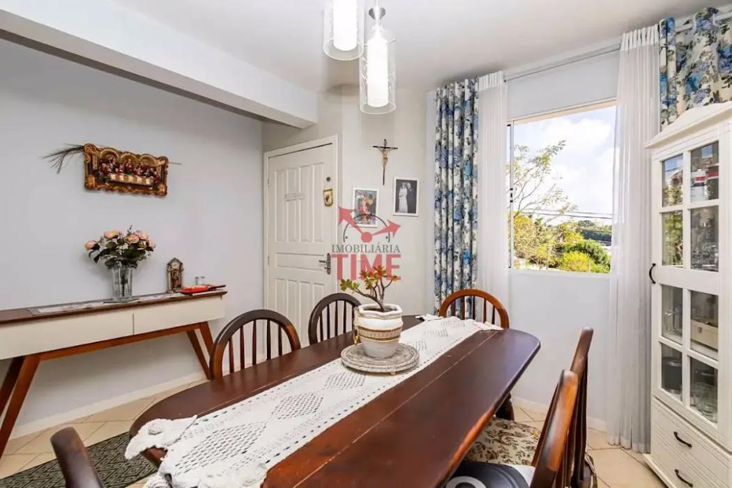 Sobrado à venda com 3 quartos, 120m² - Santa Cândida,Curitiba 