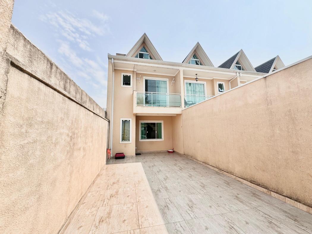 Sobrado em CURITIBA - PR, no bairro Sítio Cercado - Referência SO0419-PIMO