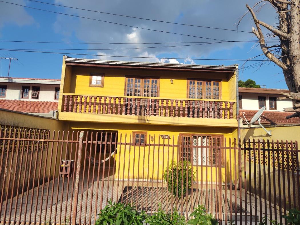 Sobrado em Curitiba - PR, no bairro Boqueirão - Referência SO0473-FGME
