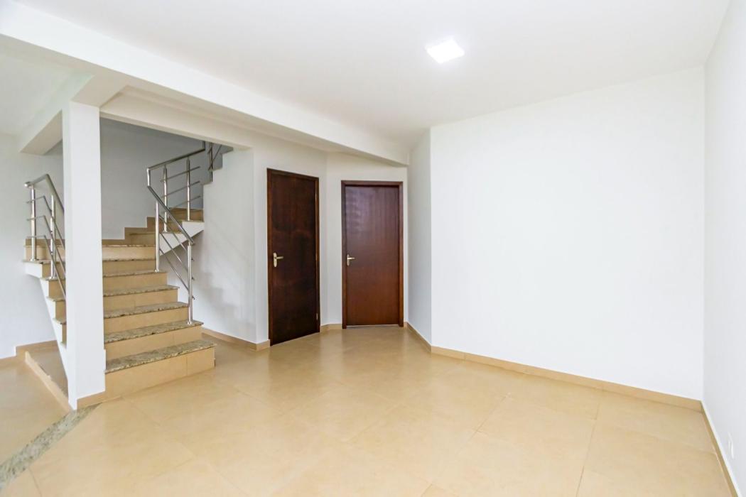 Sobrado em São José dos Pinhais - PR, no bairro Boneca do Iguaçu - Referência SO0492-FGME