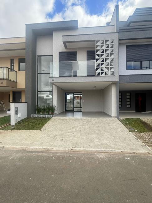 Sobrado em São José dos Pinhais - PR, no bairro Costeira - Referência SO0496-FGME