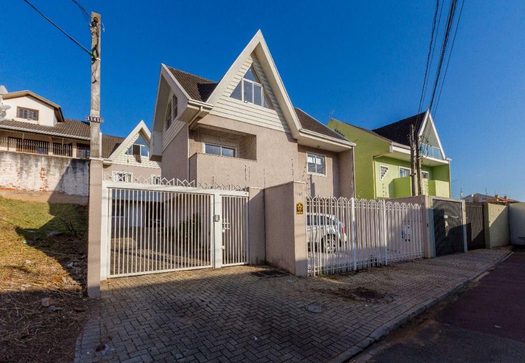 Sobrado em Curitiba - PR, no bairro Guaíra - Referência SO0515-ASI