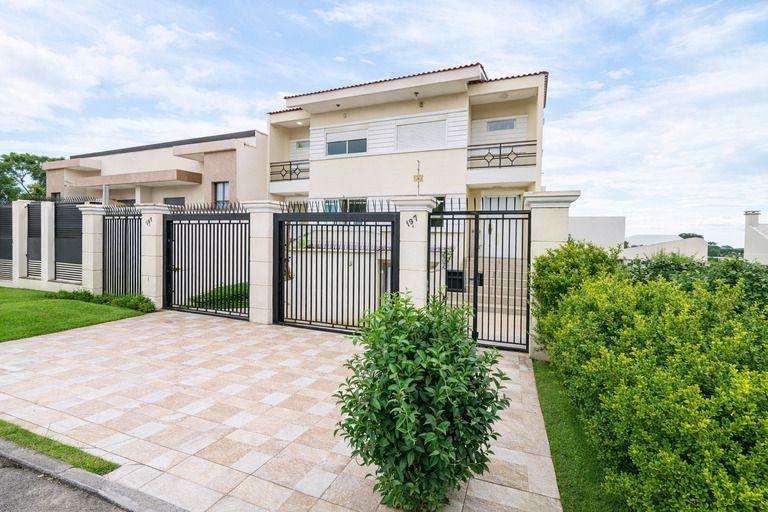 Sobrado em Curitiba - PR, no bairro Vl Izabel - Referência SO0728-ASI