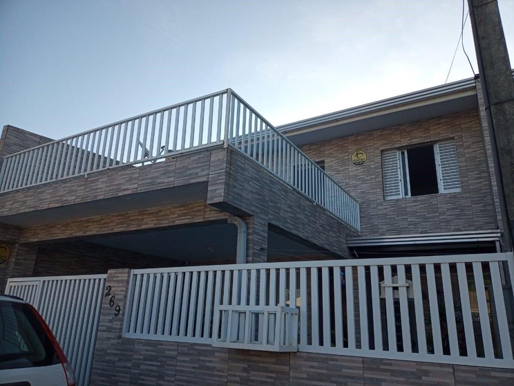 - Sobrado com 3 dormitórios à venda, 99 m² por R$ 475.000,00 - Centro - Pontal do Paraná/PR
