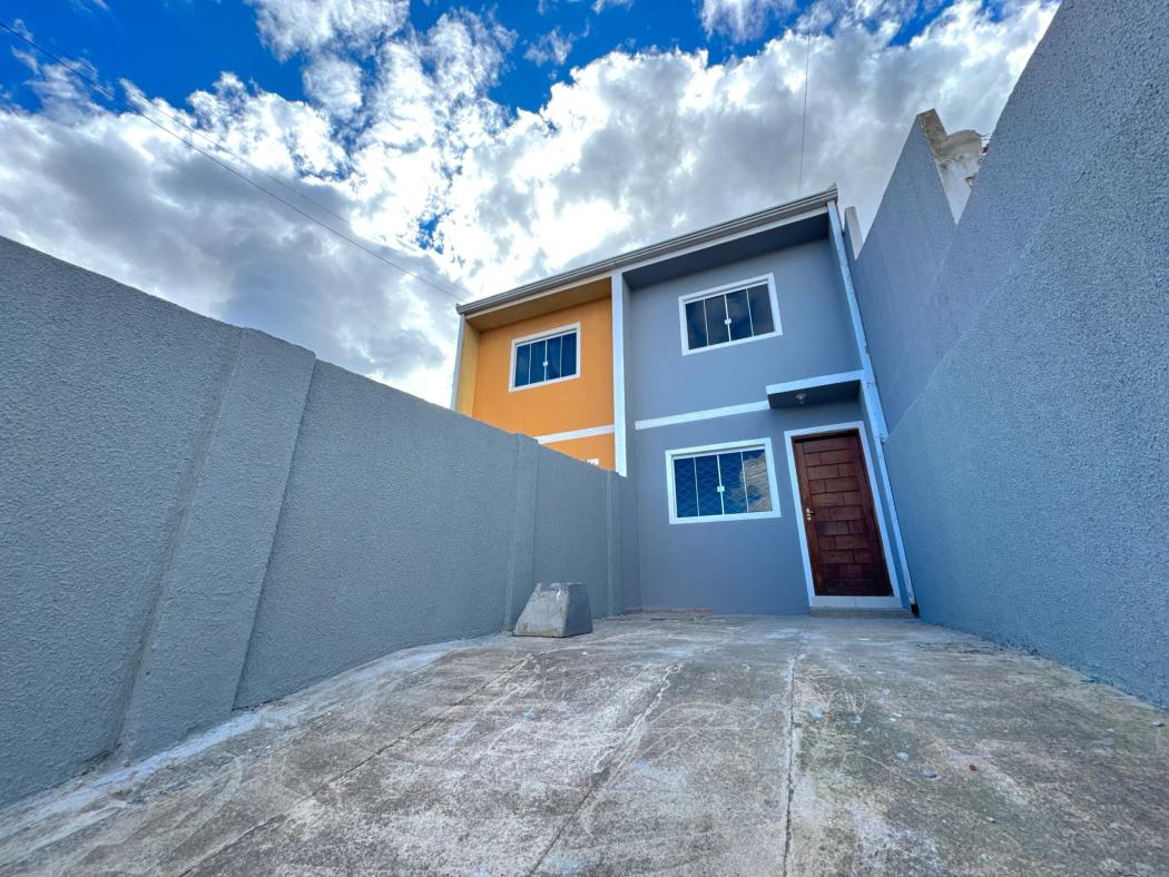 Sobrado em CURITIBA - PR, no bairro Campo de Santana - Referência SO0759-PIMO