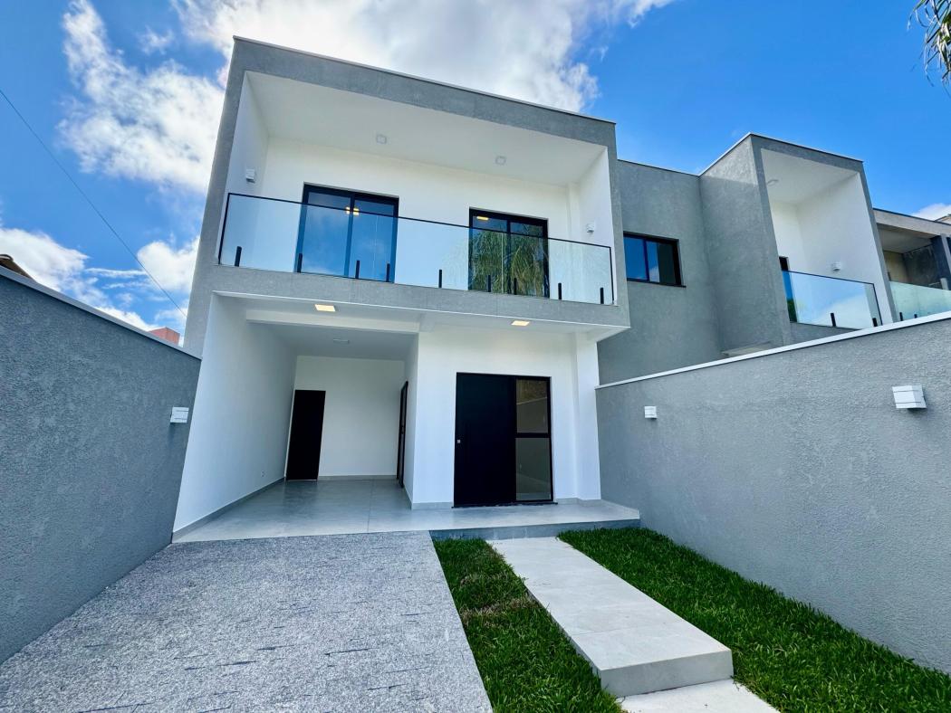  - Sobrado Espaçoso com 3 Quartos, Suíte, Sacada e Churrasqueira no Bairro Pioneiros - Fazenda Rio Grande
