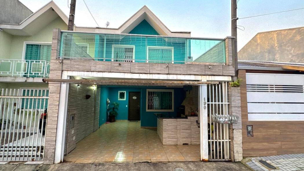 SOBRADO com 3 dormitórios à venda com 97.84m² por R$ 399.000,00 no bairro Vitória Régia - CURITIBA / PR - JB3 Imóveis