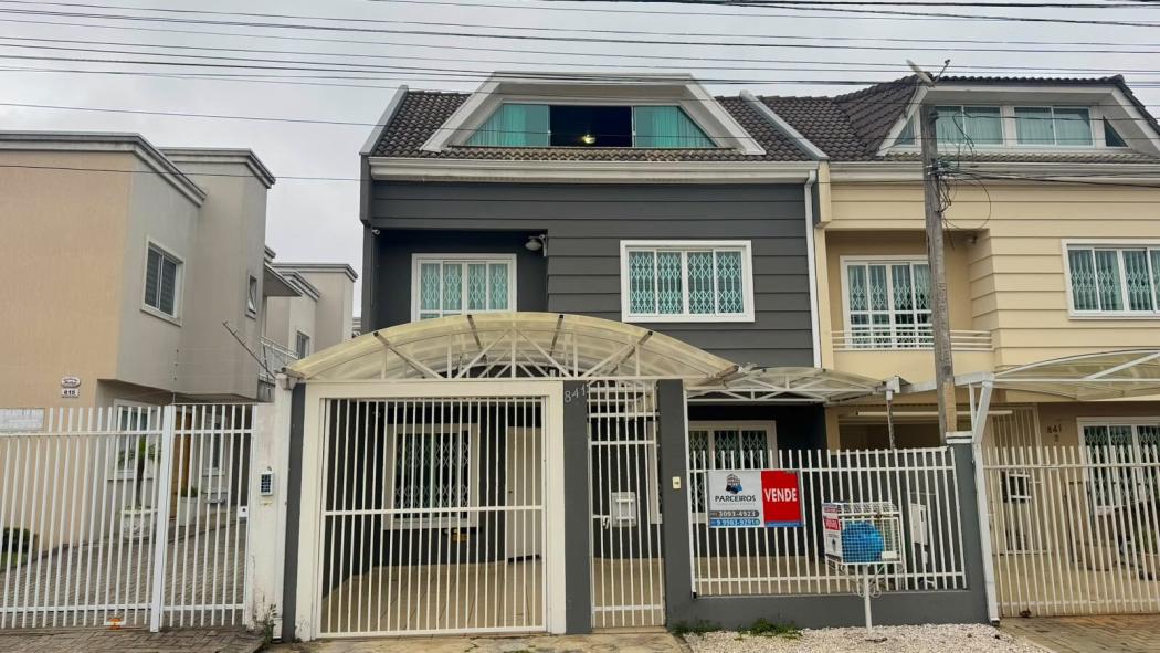  - SOBRADO com 3 dormitórios à venda por R$ 800.000,00 no bairro Capão Raso - CURITIBA / PR