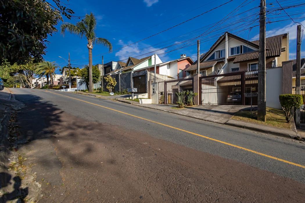 Sobrado à venda com 3 quartos, 184m² - Pilarzinho,Curitiba 