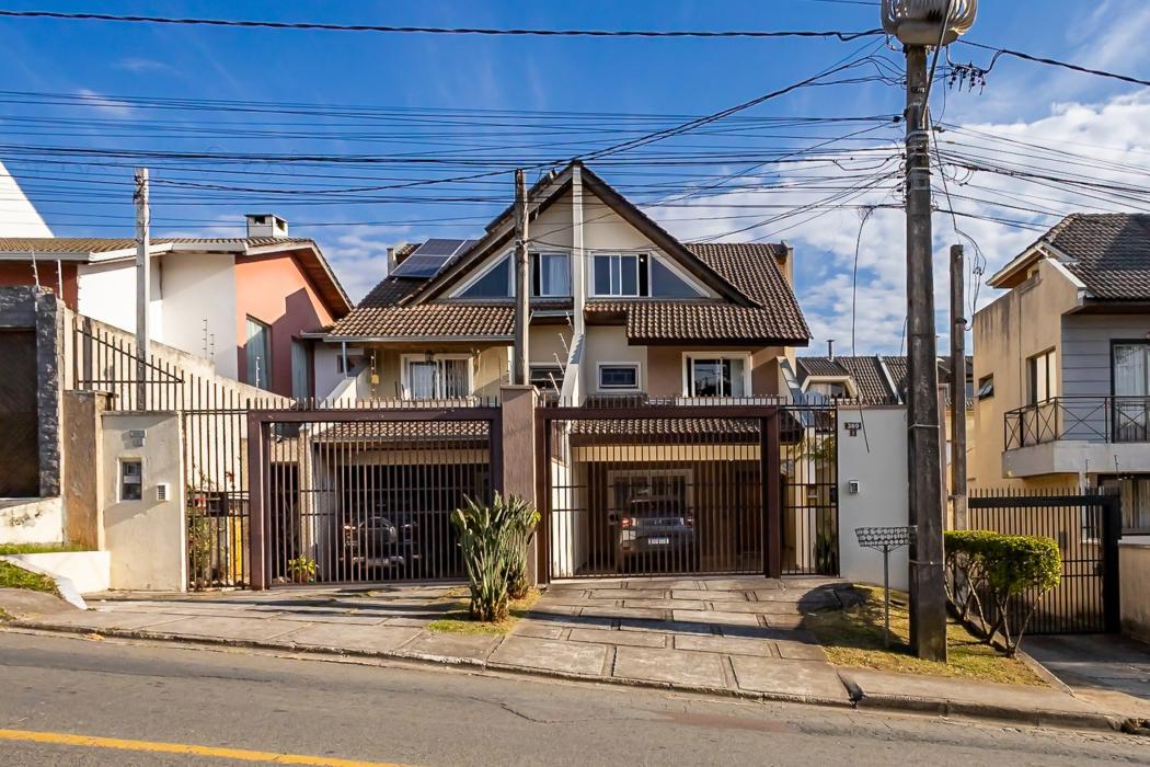 Sobrado à venda com 3 quartos, 184m² - Pilarzinho,Curitiba 