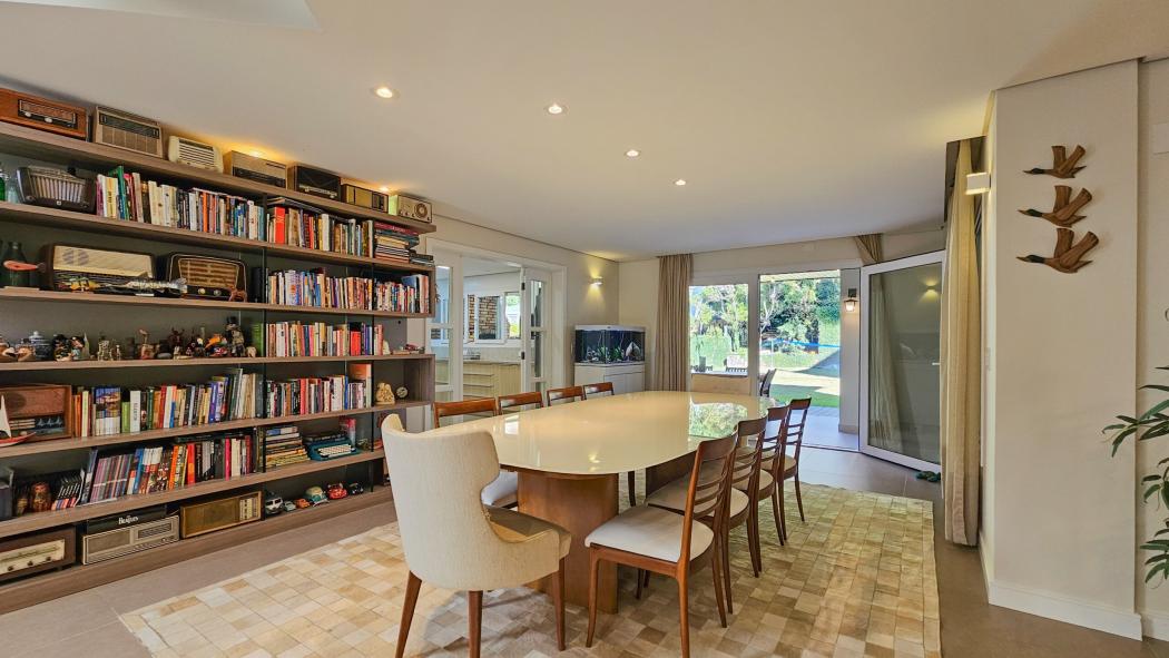Casa à venda com 4 quartos, 365m² - Vista Alegre,Curitiba 