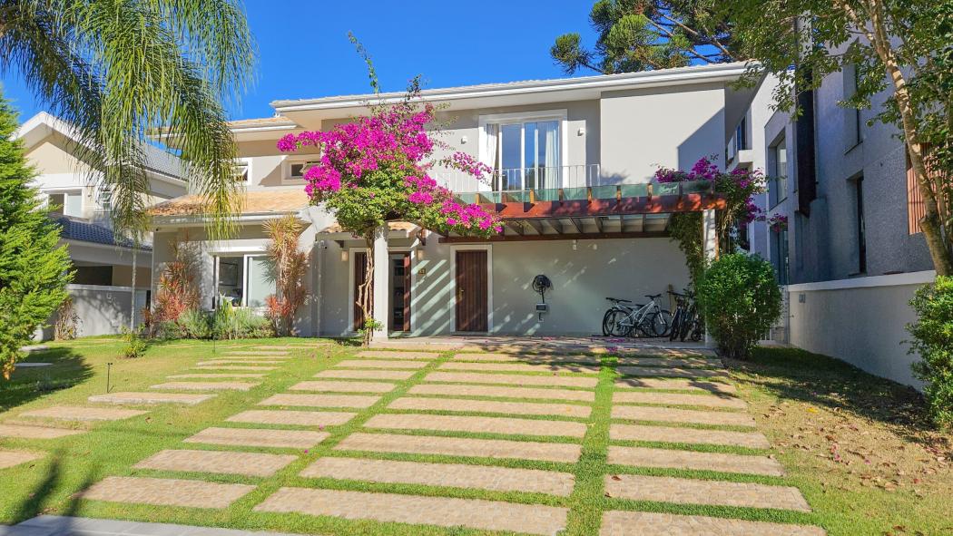 Casa à venda com 4 quartos, 365m² - Vista Alegre,Curitiba 