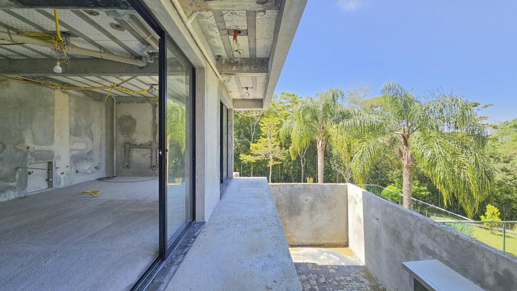 Casa à venda em Santa Cândida, Curitiba — Fava Imóveis