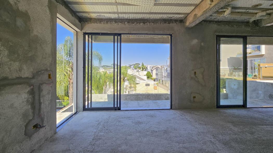 Casa à venda em Santa Cândida, Curitiba — Fava Imóveis