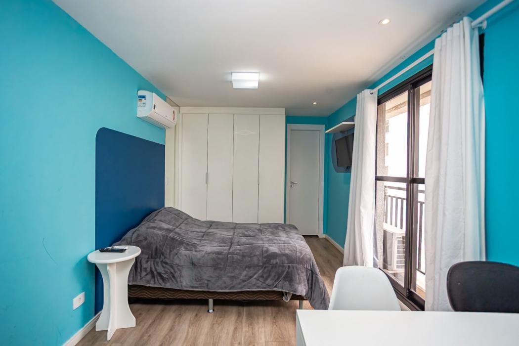 Kitnet em Curitiba - PR, no bairro Centro - Referência ST0008-SIRO