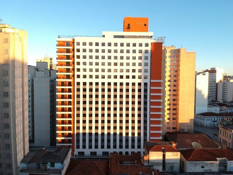 Kitnet em Curitiba - PR, no bairro Centro - Referência ST0020-NBBR