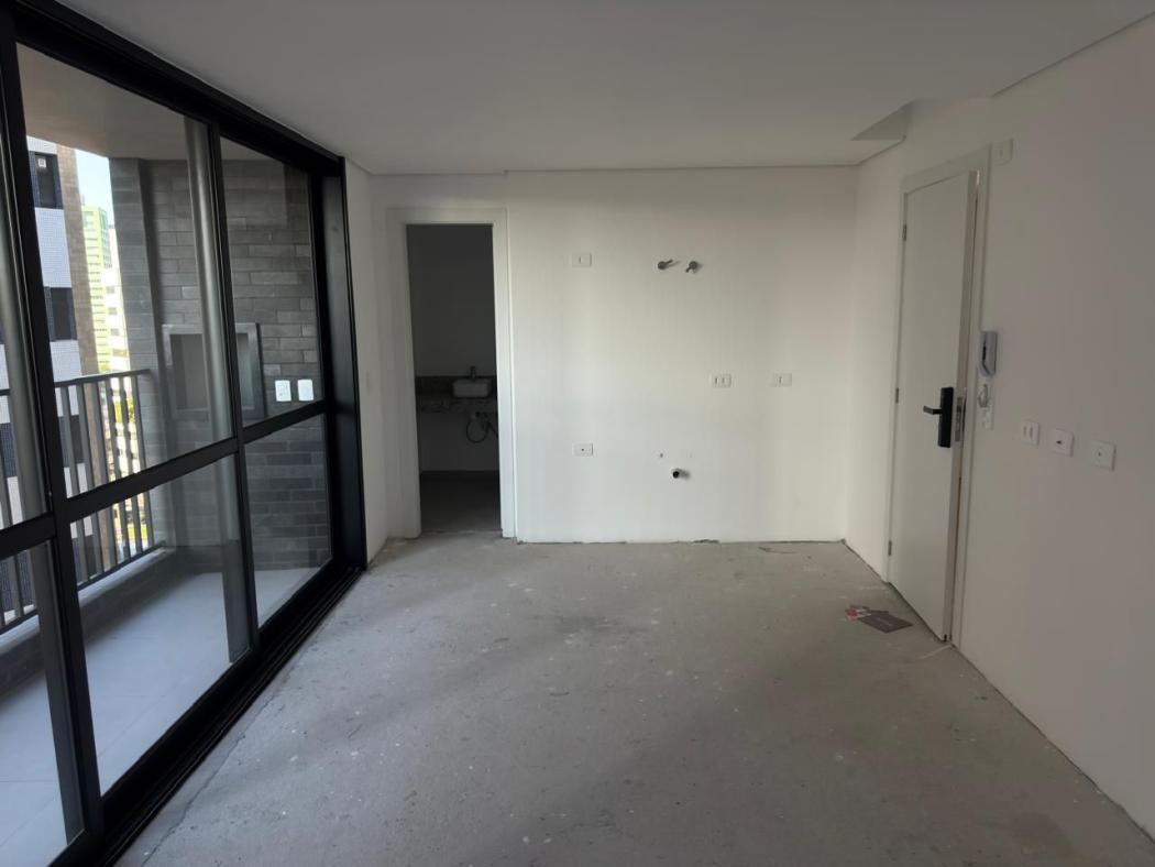 Kitnet em Curitiba - PR, no bairro Batel - Referência ST0069-A3MA