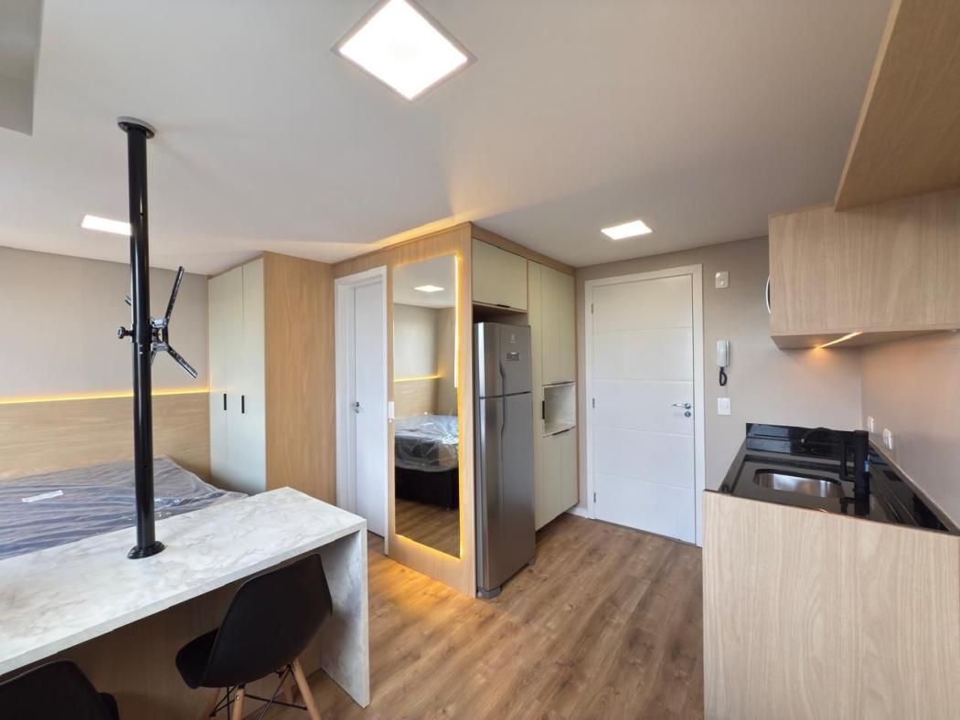 Studio mobiliado para alugar, 23 m² - Novo Mundo - Curitiba/PR