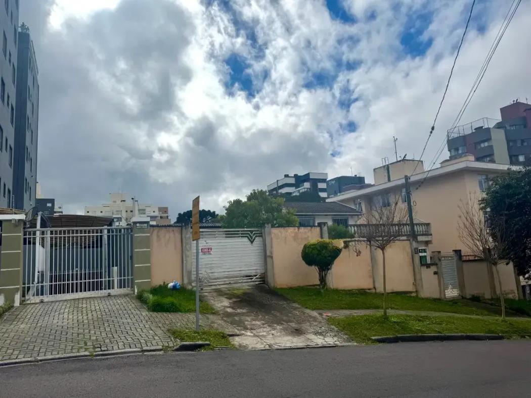 Terreno/Área à venda em Água Verde, Curitiba — Hub Urbana