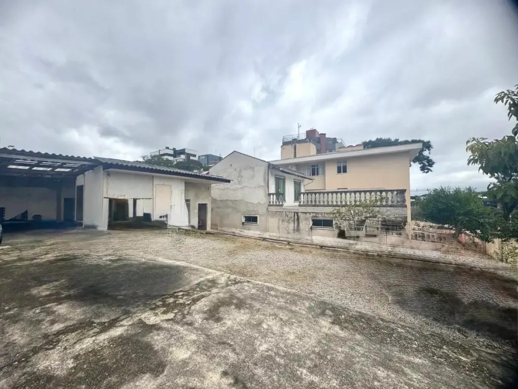 Terreno/Área à venda em Água Verde, Curitiba — Hub Urbana