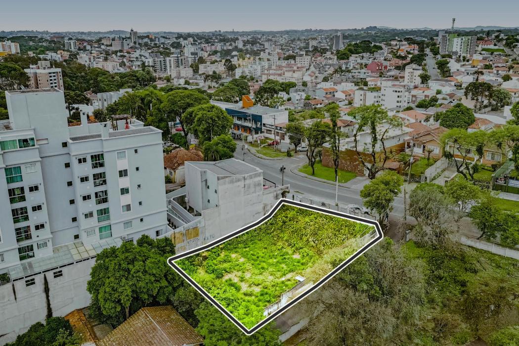 Terreno em Curitiba - PR, no bairro Tingui - Referência TE0035-LACJ