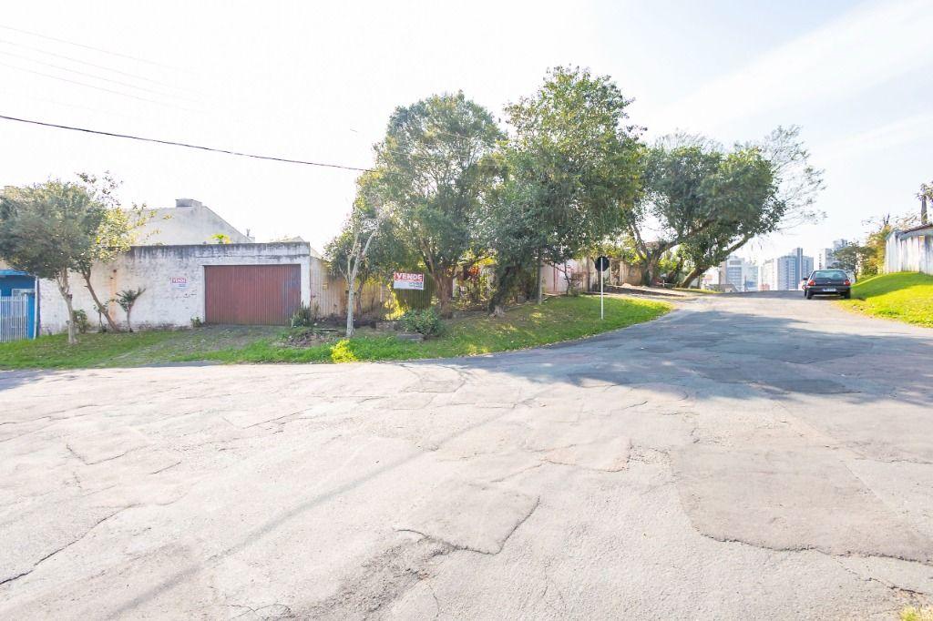 Terreno em Curitiba - PR, no bairro Campina do Siqueira - Referência TE0063-LCSB