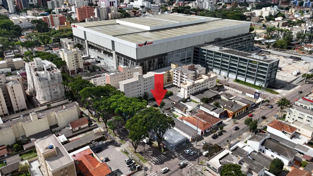 Terreno ZR4 ao lado da Ligga Arena | 550 m² | Água Verde | Permuta | à venda por R$ 2.300.000 - Curitiba/PR - voa corretor