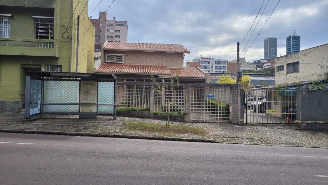 Terreno em CURITIBA - PR, no bairro Mercês - Referência TE0246-CT-RIC